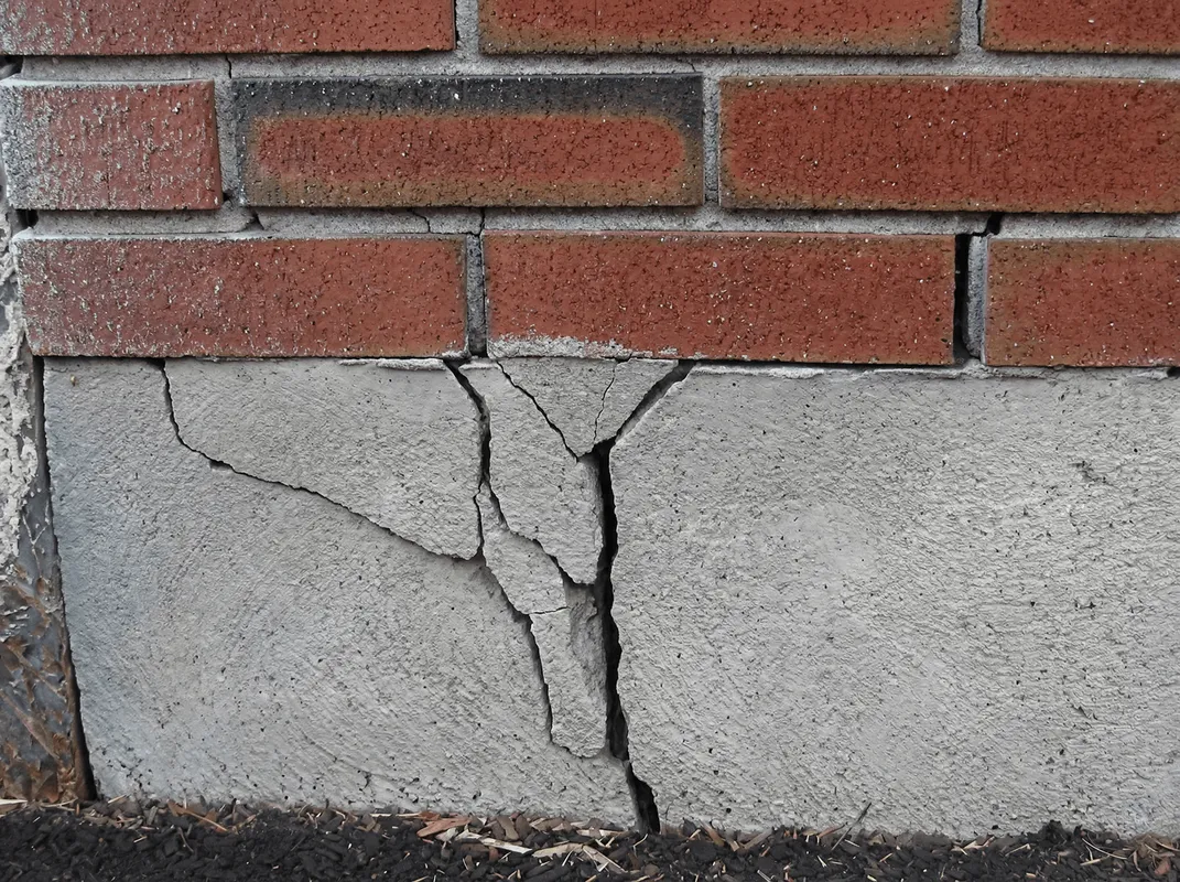 Concrete foundation with serious structural damage in Memphis, TN